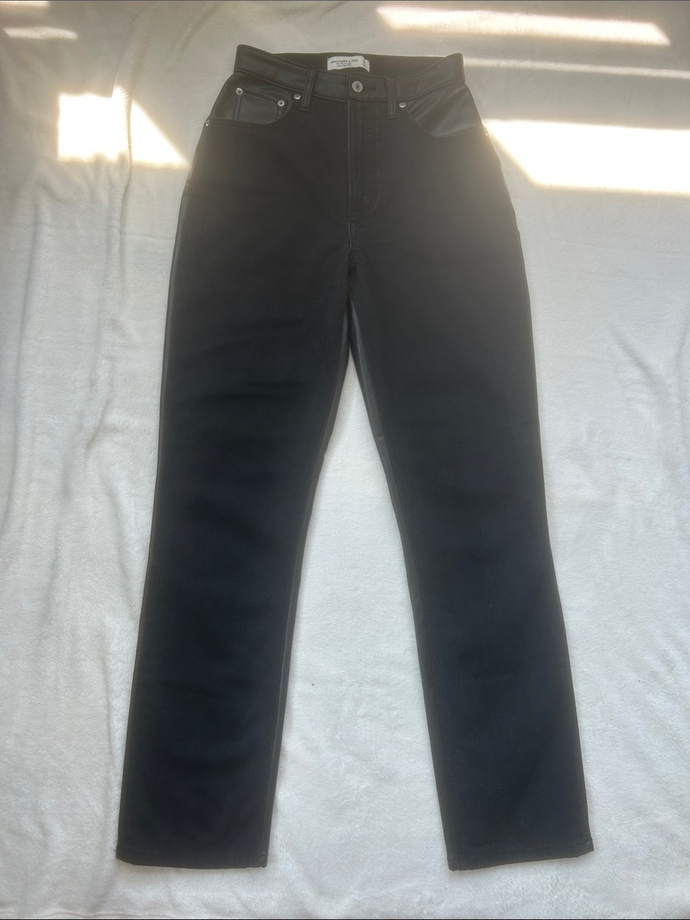 Abercrombie & Fitch Women’s Jeans Straight Ultra High Rise With Leather - 25